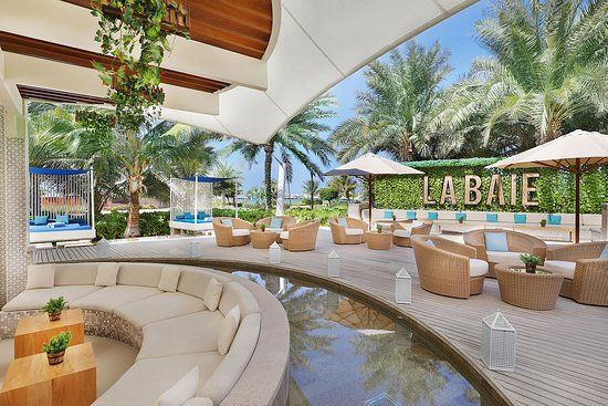 La Baie Lounge